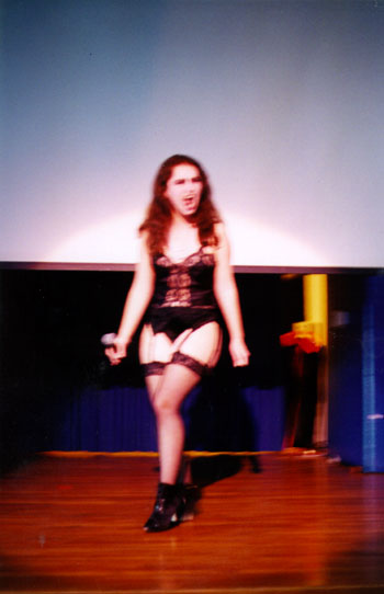 rocky_phaedra_host_yell