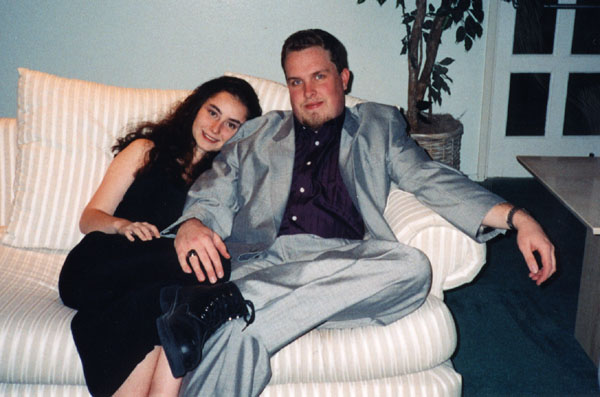 mike_phae_couch_party