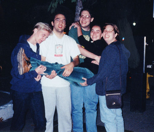 carrying_phae_on_the_town